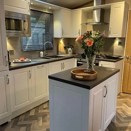 Lakeview Winter With Hot Tub شاليه يورك