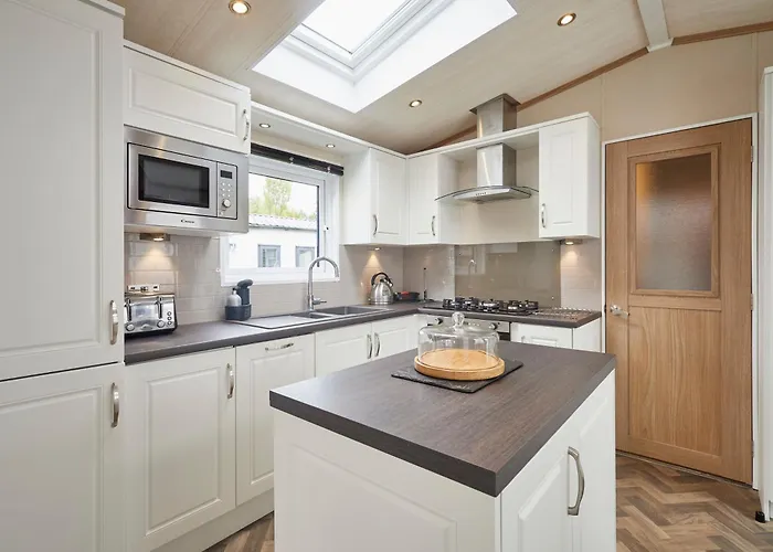 Lakeview Winter With Hot Tub シャレー