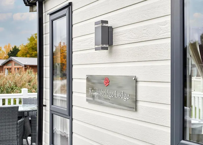 Lakeview Winter With Hot Tub * ヨーク