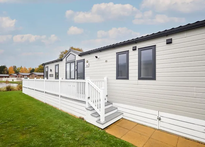 Lakeview Winter With Hot Tub シャレー *