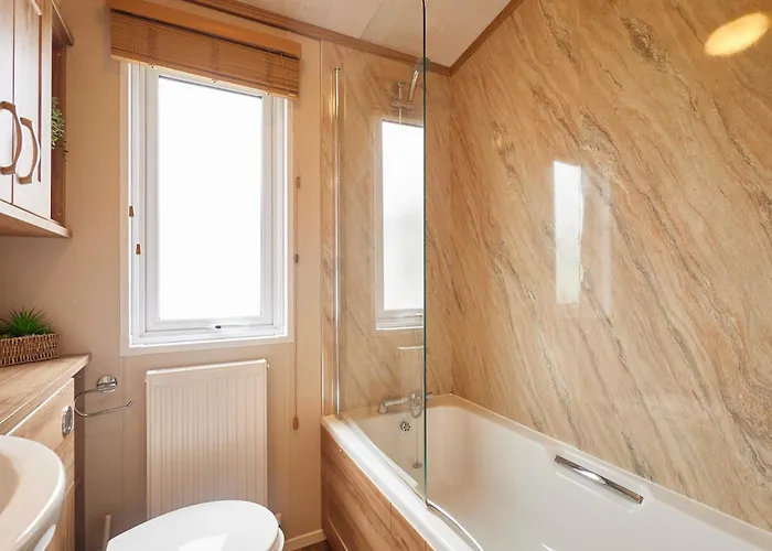 Lakeview Winter With Hot Tub シャレー *