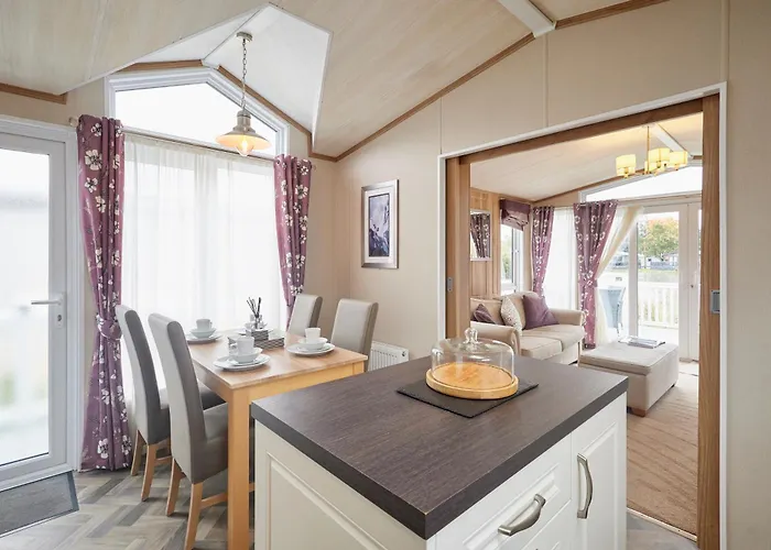 Lakeview Winter With Hot Tub シャレー ヨーク